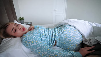 Mi Puta Madrastra Me Despierta De La Mejor Manera Que Sabe