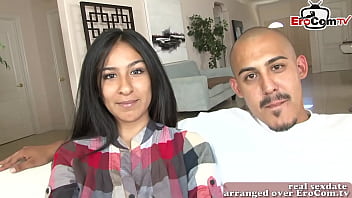 Pareja árabe Amateur Prueba El Porno Por Primera Vez Con Adolescente Delgada