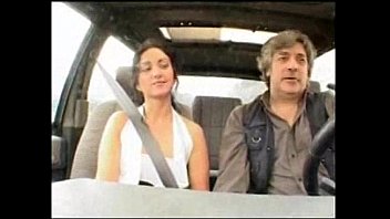 Amateur Cachonda En El Coche